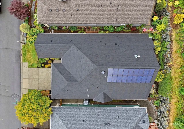 Photo 3 of Single family home for sale at 24196 NE 131st Terrace, Redmond, WA 98053 | MLS# NWM2566489 | Listing updated on 2026-09-23