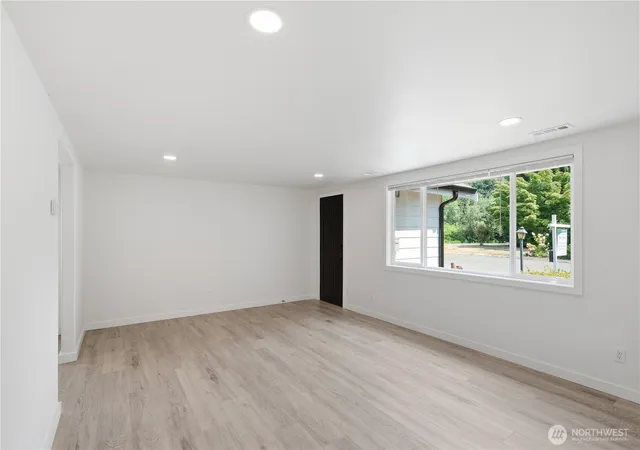 Photo 3 of Single family home for sale at 5226 108th Avenue Ct E, Puyallup, WA 98372 | MLS# NWM2566490 | Listing updated on 2026-10-01