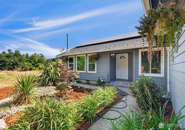 Photo 2 of Single family home for sale at 185 Westside Hwy, Vader, WA 98593 | MLS# NWM2566507 | Listing updated on 2026-09-21