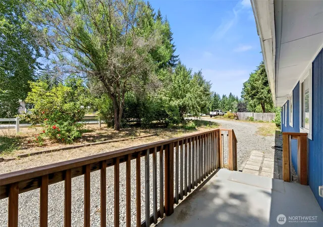 Photo 4 of Manufactured home for sale at 32501 65th Avenue S, Roy, WA 98580 | MLS# NWM2566521 | Listing updated on 2026-09-26