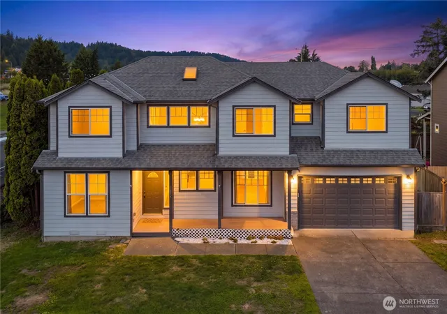 Single family home for sale at 125 6th Avenue N, Algona, WA 98001 | MLS# NWM2566524