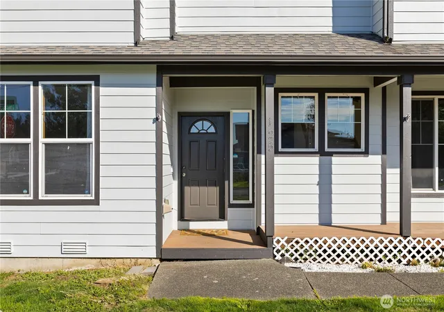 Photo 3 of Single family home for sale at 125 6th Avenue N, Algona, WA 98001 | MLS# NWM2566524 | Listing updated on 2026-10-01