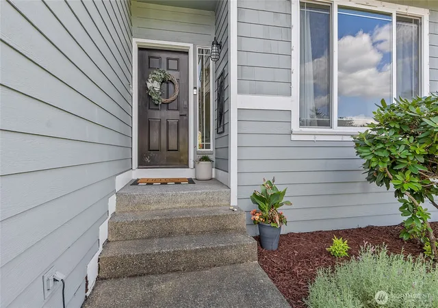 Photo 3 of Single family home for sale at 9016 190th Street E, Puyallup, WA 98375 | MLS# NWM2566534 | Listing updated on 2026-09-25