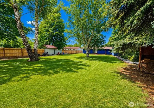 Photo 3 of Single family home for sale at 530 Cascade St, Leavenworth, WA 98826 | MLS# NWM2566537 | Listing updated on 2026-09-23