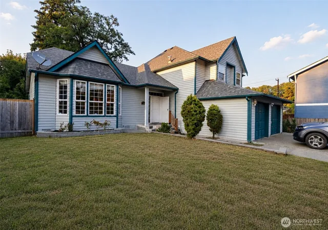 Photo 2 of Single family home for sale at 5018 Ryan Way, Seattle, WA 98178 | MLS# NWM2566557 | Listing updated on 2026-09-23
