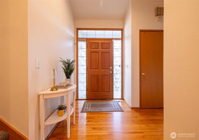 Photo 3 of Single family home for sale at 5018 Ryan Way, Seattle, WA 98178 | MLS# NWM2566557 | Listing updated on 2026-09-23