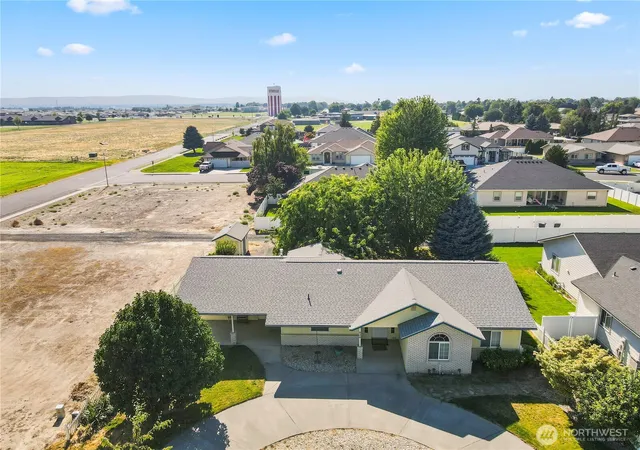 Photo 2 of Single family home for sale at 630 S 20th Avenue, Othello, WA 99344 | MLS# NWM2566564 | Listing updated on 2026-09-29