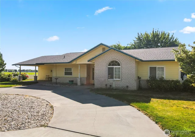 Photo 4 of Single family home for sale at 630 S 20th Avenue, Othello, WA 99344 | MLS# NWM2566564 | Listing updated on 2026-09-29