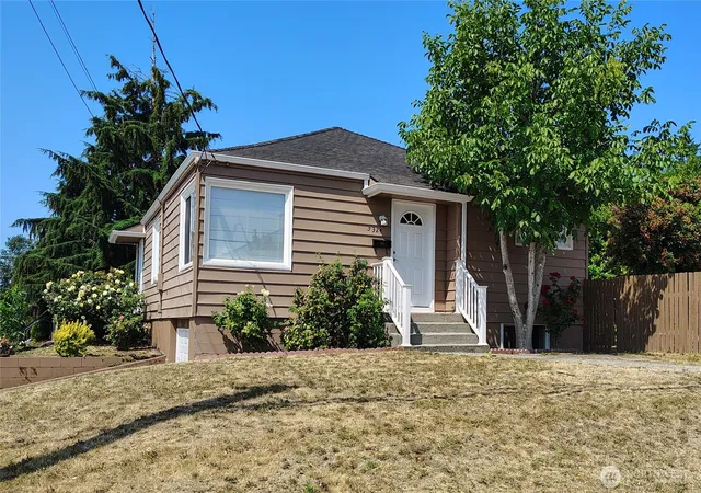 Photo 1 of Single family home for sale at 5324 Mckinley Ave, Tacoma, WA 98404 | MLS# NWM2566569 | Listing updated on 2026-09-26
