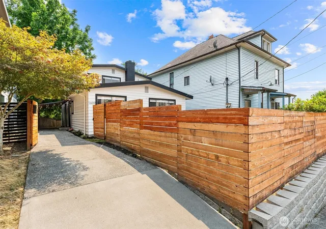 Photo 1 of House for sale at 1609 E Alder St, Seattle, WA 98122 | MLS# NWM2566584 | Listing updated on 2026-09-23