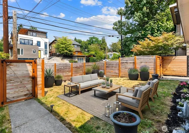 Photo 3 of House for sale at 1609 E Alder St, Seattle, WA 98122 | MLS# NWM2566584 | Listing updated on 2026-09-23