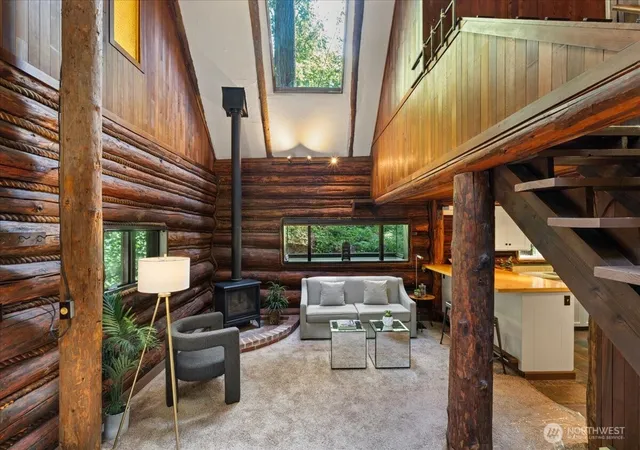Photo 2 of Single family home for sale at 25525 Se Tiger Mountain Rd, Issaquah, WA 98027 | MLS# NWM2566596 | Listing updated on 2026-10-05