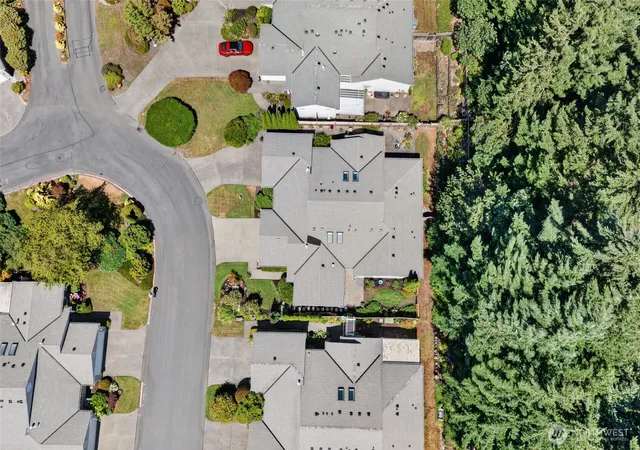 Photo 4 of Townhouse for sale at 6267 Harbor Sunset Ln, Gig Harbor, WA 98335 | MLS# NWM2566616 | Listing updated on 2026-09-23