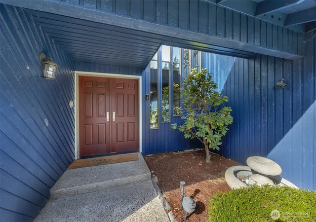 Photo 2 of Single family home for sale at 17419 155th Avenue SE, Renton, WA 98058 | MLS# NWM2566637 | Listing updated on 2026-10-08