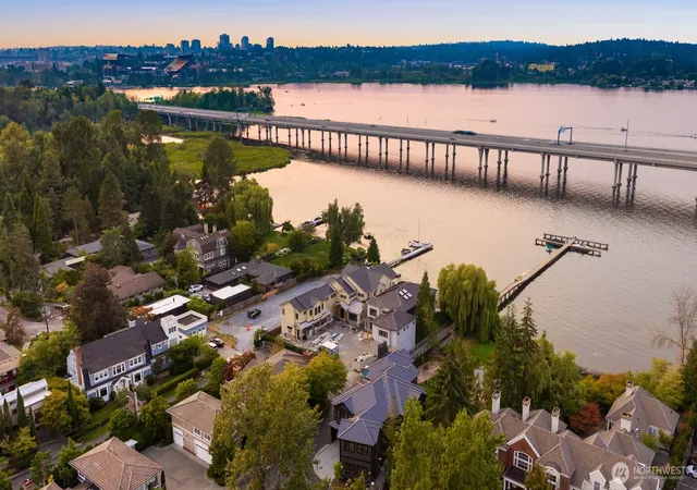 Photo 3 of Mansion for sale at 2544 39th Avenue E, Seattle, WA 98112 | MLS# NWM2566642 | Listing updated on 2026-09-25