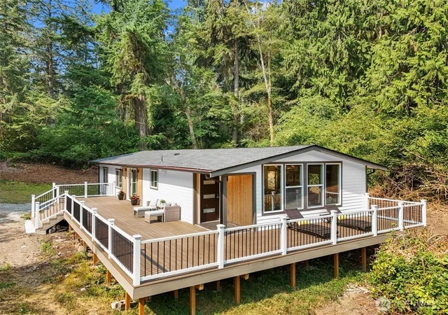Photo 2 of Manufactured home for sale at 10711 Edgewood Dr, Anderson Island, WA 98303 | MLS# NWM2566655 | Listing updated on 2026-09-23