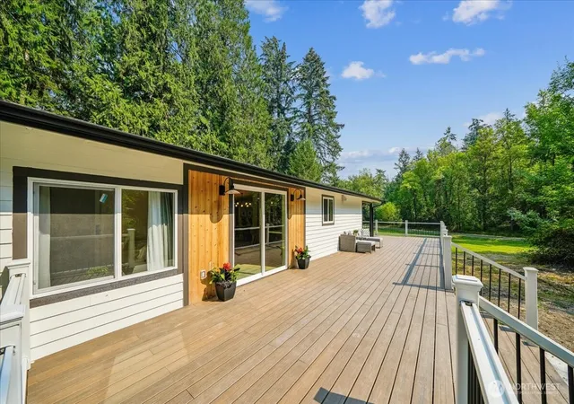 Photo 3 of Manufactured home for sale at 10711 Edgewood Dr, Anderson Island, WA 98303 | MLS# NWM2566655 | Listing updated on 2026-09-23