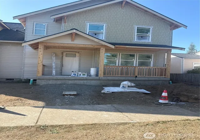 Photo 3 of Single family home for sale at 2519 Kulshan St, Bellingham, WA 98225 | MLS# NWM2566661 | Listing updated on 2026-09-18