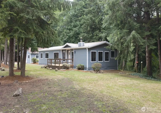 Photo 2 of Sale Pending at 112 Schrader Ln, Aberdeen, WA 98520 | MLS# NWM2566664 | Listing updated on 2026-10-02