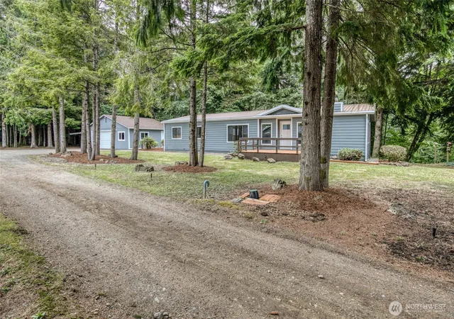 Photo 3 of Sale Pending at 112 Schrader Ln, Aberdeen, WA 98520 | MLS# NWM2566664 | Listing updated on 2026-10-02
