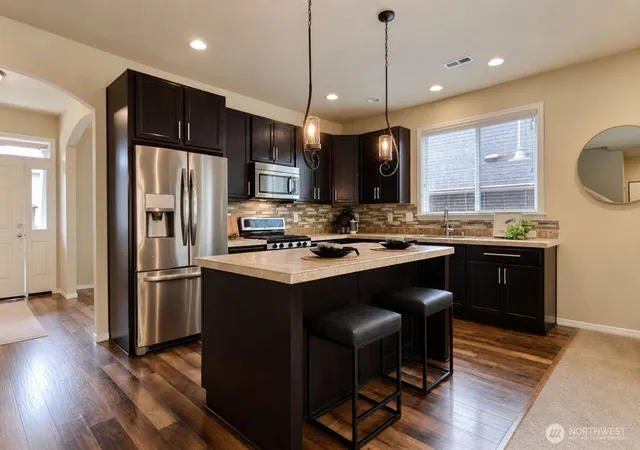 Photo 4 of Single family home for sale at 11244 Borgen Loop, Gig Harbor, WA 98332 | MLS# NWM2566672 | Listing updated on 2026-09-21