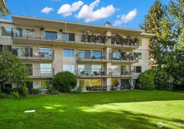 Photo 3 of Condo for sale at 322 N 134th Street #102, Seattle, WA 98133 | MLS# NWM2566673 | Listing updated on 2026-09-24