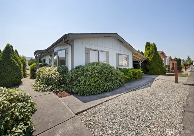 Photo 2 of Sale Pending at 325 N 5th Avenue #38, Sequim, WA 98382 | MLS# NWM2566676 | Listing updated on 2026-09-25