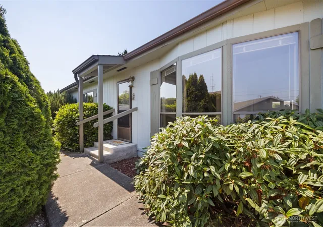 Photo 3 of Sale Pending at 325 N 5th Avenue #38, Sequim, WA 98382 | MLS# NWM2566676 | Listing updated on 2026-09-25