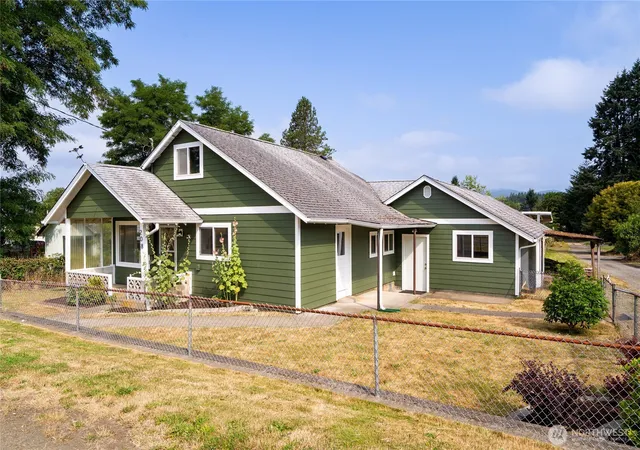 Photo 1 of Single family home for sale at 208 E Pine St, Mc Cleary, WA 98557 | MLS# NWM2566682 | Listing updated on 2026-09-29