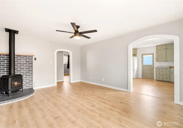 Photo 4 of Single family home for sale at 208 E Pine St, Mc Cleary, WA 98557 | MLS# NWM2566682 | Listing updated on 2026-09-29