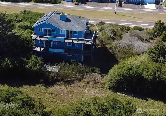 Photo 3 of Single family home for sale at 1264 E Ocean Shrs Blvd Sw, Ocean Shores, WA 98569 | MLS# NWM2566689 | Listing updated on 2026-09-19
