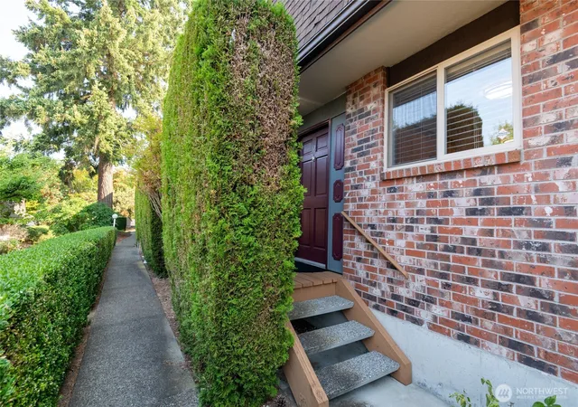 Photo 3 of Townhouse for sale at 5229 188th Street Sw #12, Lynnwood, WA 98037 | MLS# NWM2566702 | Listing updated on 2026-09-22