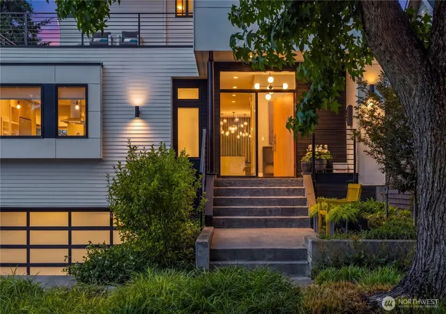 Photo 2 of Sale Pending at 3215 39th Avenue W, Seattle, WA 98199 | MLS# NWM2566715 | Listing updated on 2026-09-24