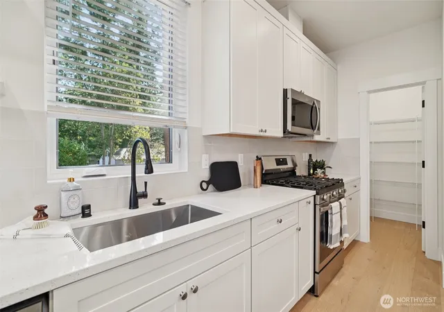 Photo 3 of Sale Pending at 8014 222nd Street Sw, Edmonds, WA 98026 | MLS# NWM2566719 | Listing updated on 2026-09-21