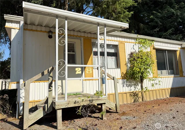 Photo 2 of Manufactured home for sale at 2419 Jahn Ave Nw #28, Gig Harbor, WA 98335 | MLS# NWM2566725 | Listing updated on 2026-09-23