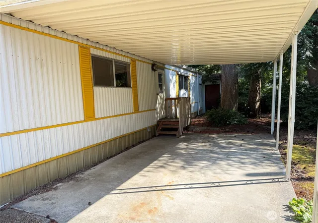 Photo 3 of Manufactured home for sale at 2419 Jahn Ave Nw #28, Gig Harbor, WA 98335 | MLS# NWM2566725 | Listing updated on 2026-09-23