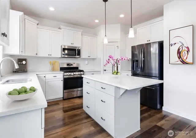 Photo 4 of Sale Pending at 11217 NE 134th Place, Vancouver, WA 98682 | MLS# NWM2566735 | Listing updated on 2026-09-25