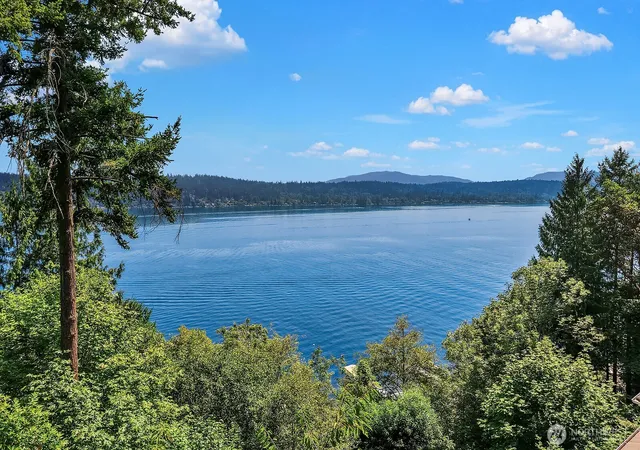 Photo 1 of Land for sale at 1464 W Lake Sammamish Pkwy, Bellevue, WA 98008 | MLS# NWM2566739 | Listing updated on 2026-09-23