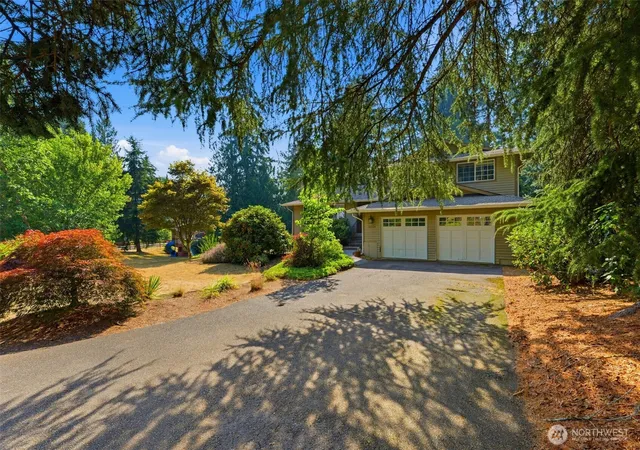 Photo 4 of Sale Pending at 11224 38th Avenue Ct NW, Gig Harbor, WA 98332 | MLS# NWM2566748 | Listing updated on 2026-08-18