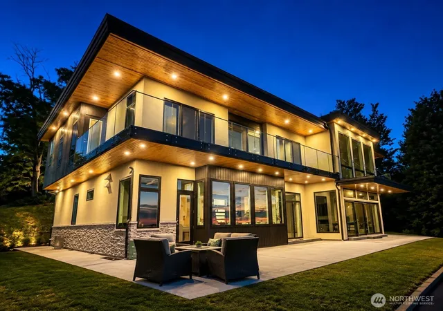 Photo 3 of Mansion for sale at 505 Majestic View Ct, Mukilteo, WA 98275 | MLS# NWM2566751 | Listing updated on 2026-09-21