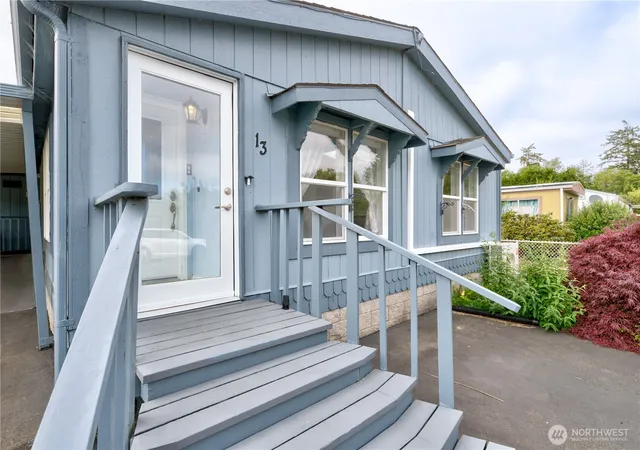 Photo 2 of Manufactured home for sale at 6603 Fawn Ln #13, Long Beach, WA 98631 | MLS# NWM2566752 | Listing updated on 2026-09-23