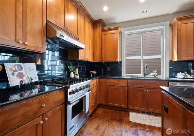Photo 3 of Single family home for sale at 6516 86th Avenue W, University Place, WA 98467 | MLS# NWM2566762 | Listing updated on 2026-09-23