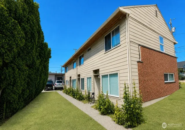 Photo 2 of Multi family home for sale at 701 S Kenyon St, Seattle, WA 98108 | MLS# NWM2566778 | Listing updated on 2026-09-23