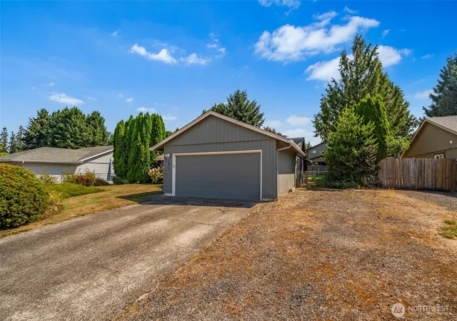 Photo 3 of Single family home for sale at 10515 Ne 20th Avenue, Vancouver, WA 98686 | MLS# NWM2566806 | Listing updated on 2026-09-21