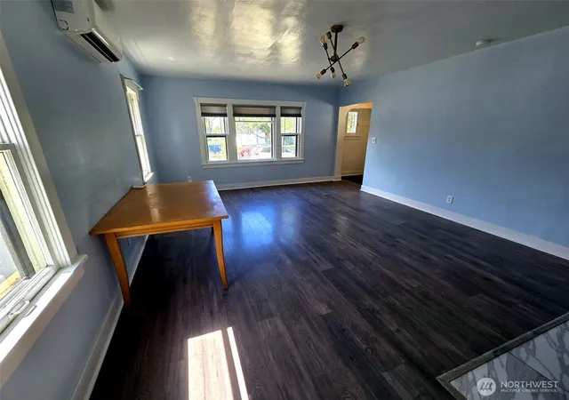Photo 3 of Sale Pending at 619 King St, Wenatchee, WA 98801 | MLS# NWM2566809 | Listing updated on 2026-10-01