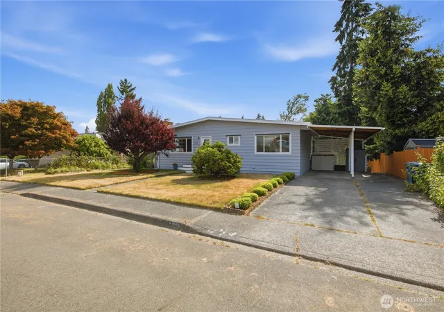 Photo 2 of Single family home for sale at 16418 125th Avenue Se, Renton, WA 98058 | MLS# NWM2566811 | Listing updated on 2026-09-22