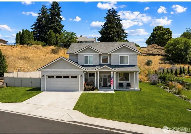 Photo 1 of Single family home for sale at 3113 Nw Delcon Ct, East Wenatchee, WA 98802 | MLS# NWM2566815 | Listing updated on 2026-09-26