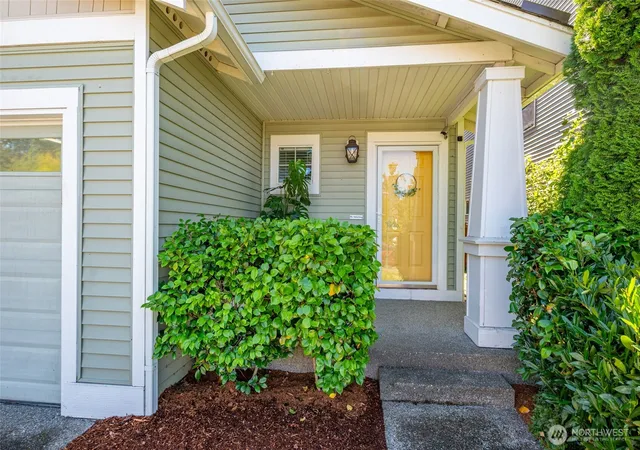 Photo 2 of Sale Pending at 4699 Glacier St, Mount Vernon, WA 98273 | MLS# NWM2566822 | Listing updated on 2026-09-25