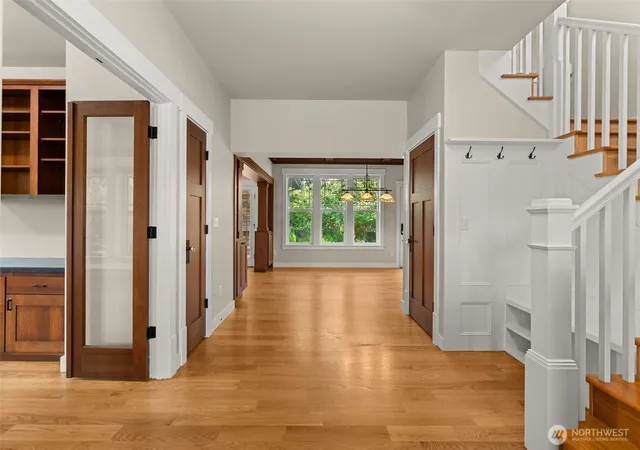 Photo 4 of Single family home for sale at 8902 65th Street W, University Place, WA 98467 | MLS# NWM2566834 | Listing updated on 2026-09-23