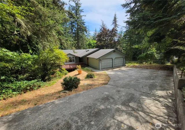 Photo 2 of Single family home for sale at 7905 Decatur Ave, Clinton, WA 98236 | MLS# NWM2566835 | Listing updated on 2026-09-23